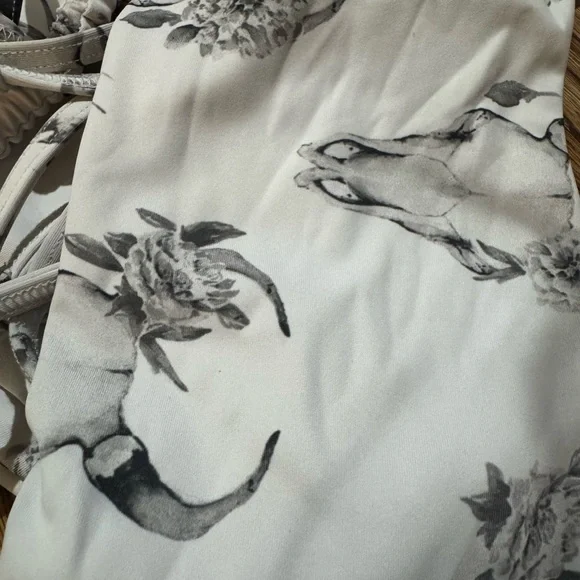 Skatie Monochrome Floral Bikini - Picture 5 of 5